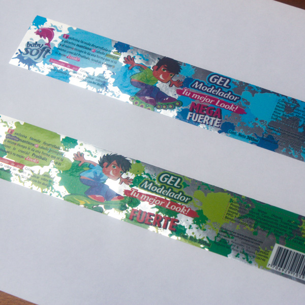 Etiquetas <span class='amarillo'>auto-adhesivas</span> plásticas y metalizadas